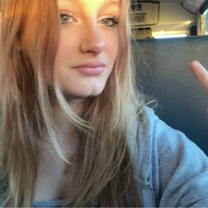 Meet your Posher, Nicole! <3